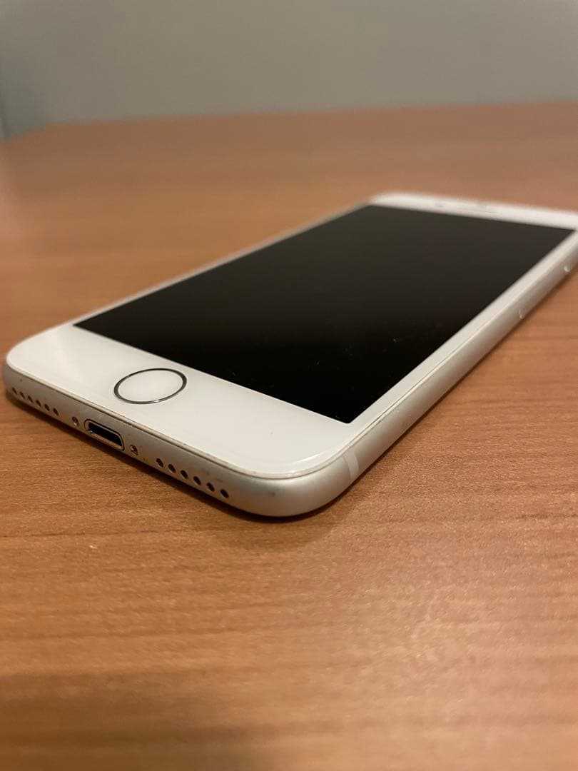 iPhone8シルバー64GBバッテリー76%