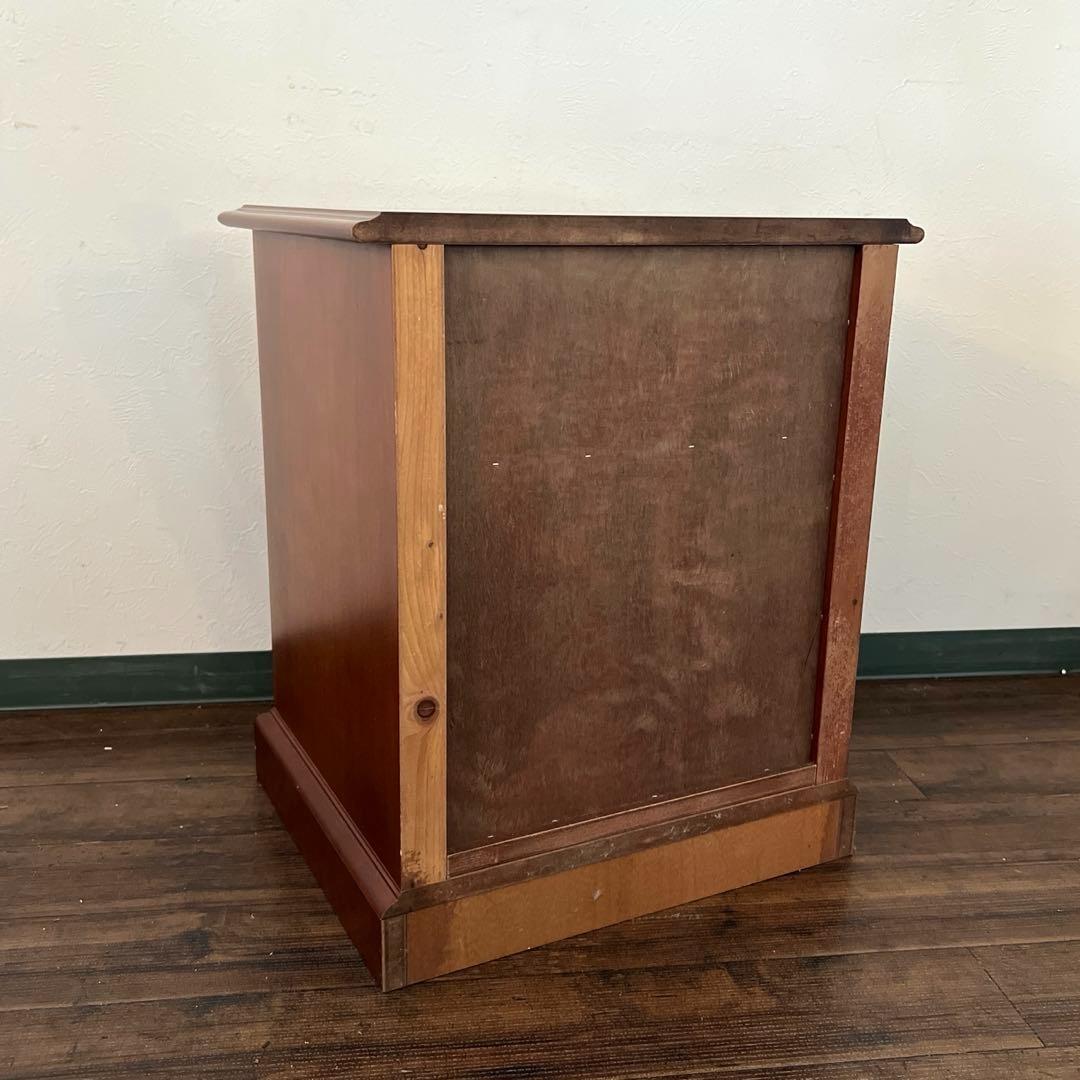 k012r120 LYNN HOLLYN/リンホーリン 大塚家具 ナイトテーブル