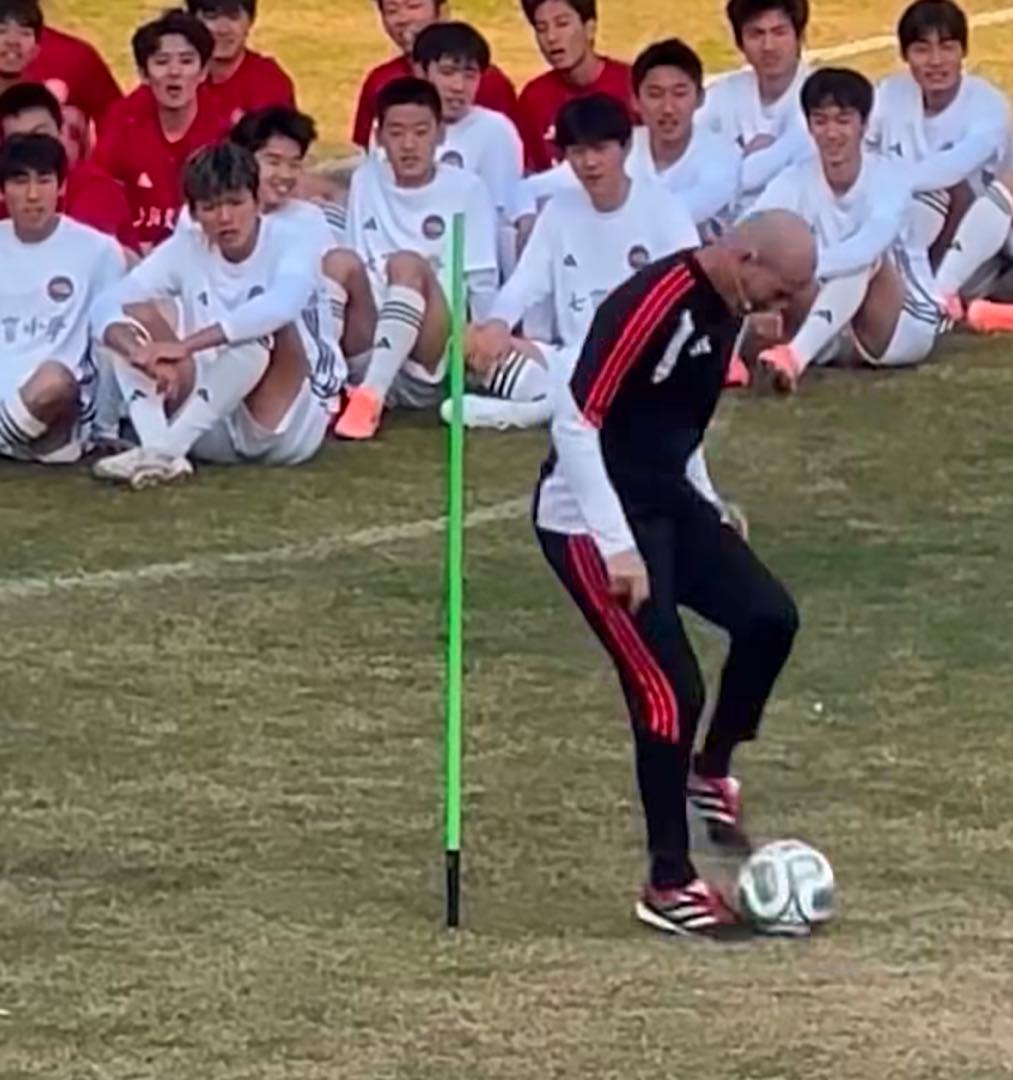 adidas プレデター プレシジョン ストリート スニーカー