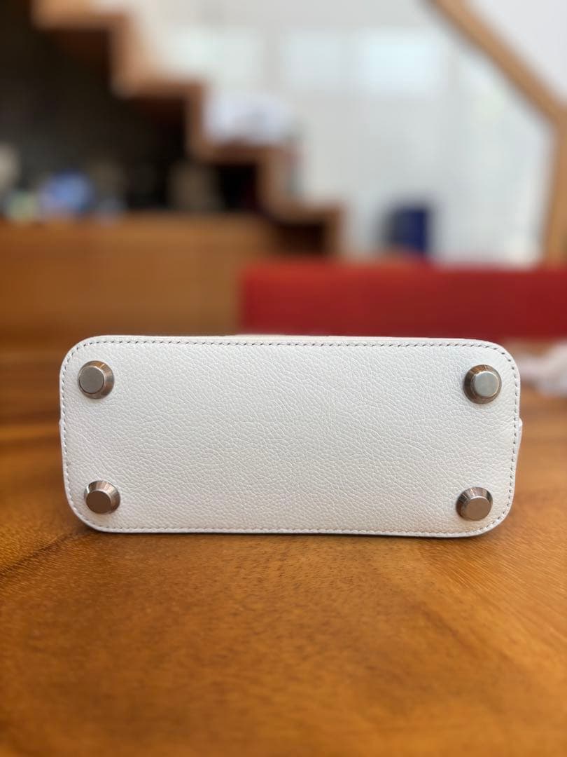 BALENCIAGA ホワイト ミニバッグ