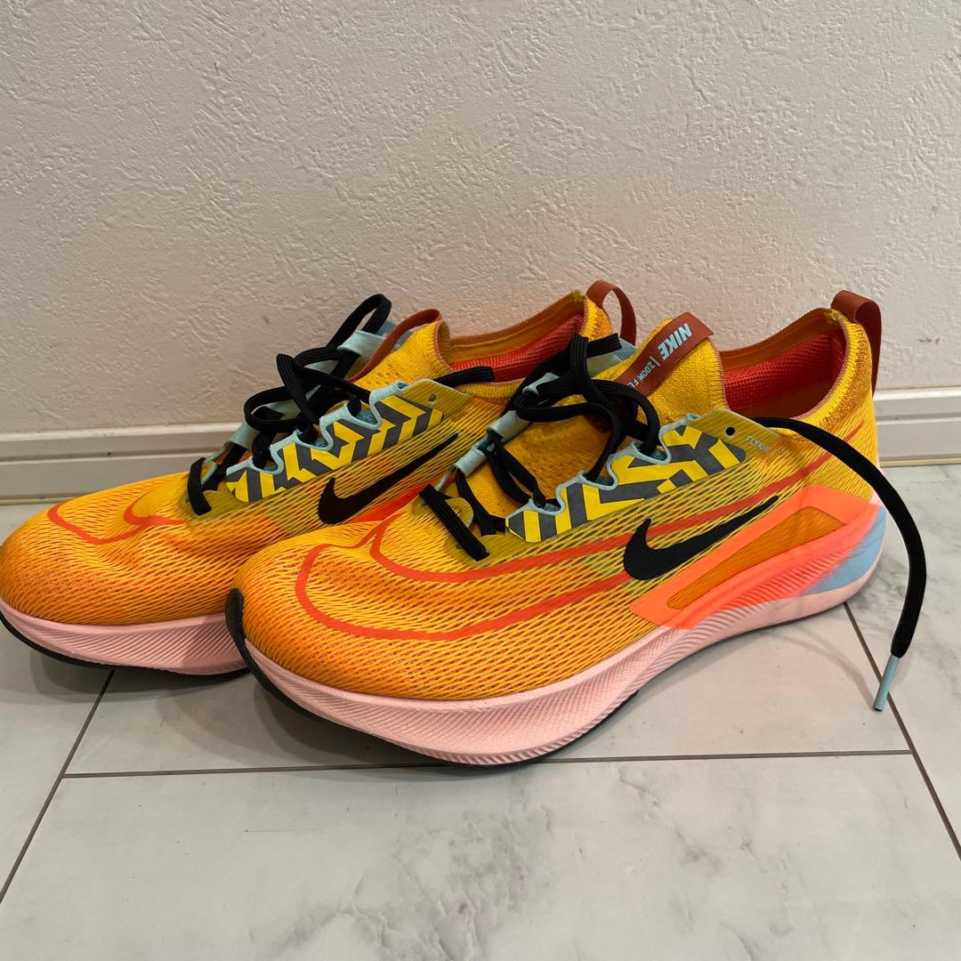 NIKE ズームフライ4　26.0
