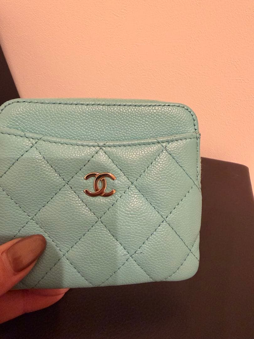 CHANEL マトラッセ　キャビアスキン　ラウンドジップケース