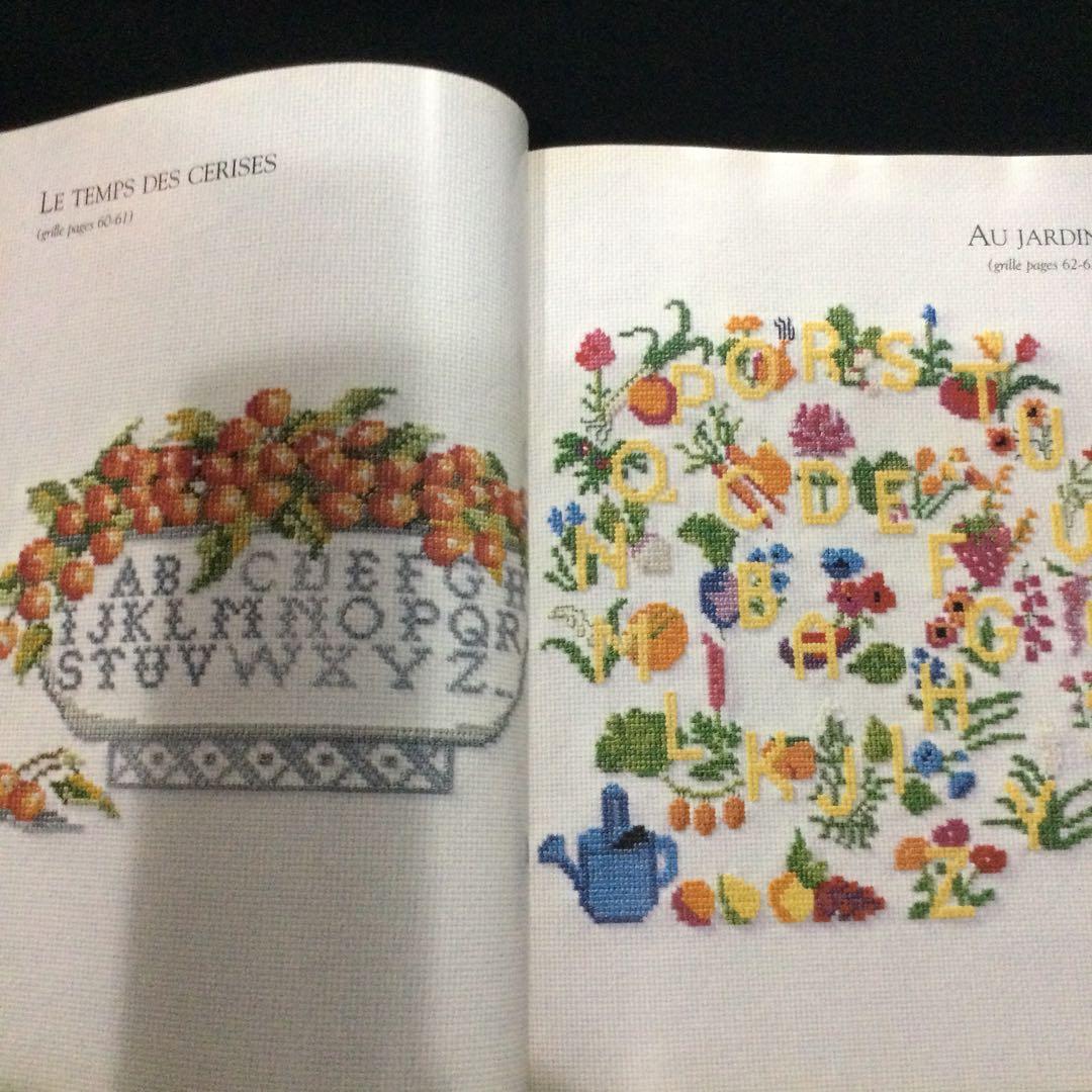 クロスステッチ　洋書　フランス語　刺繍　アルファベット　刺しゅう　図案集　作品集