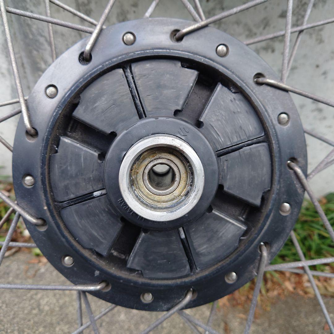 グラストラッカー　NJ4BA　　リアホイール タイヤ