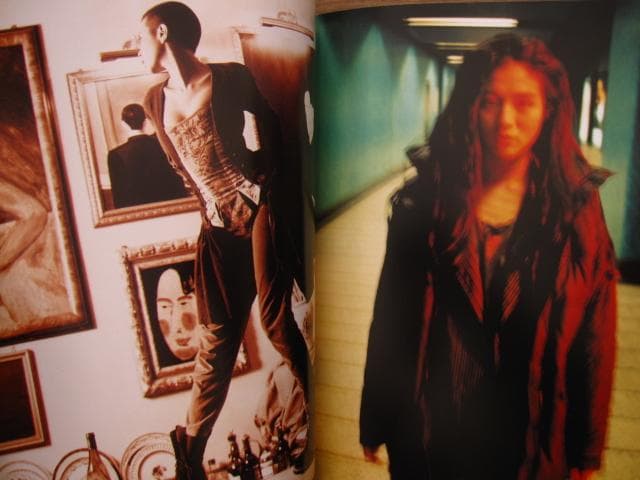 BACKLIT BY THE MOON　Christopher Doyle