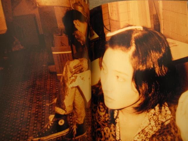 BACKLIT BY THE MOON　Christopher Doyle