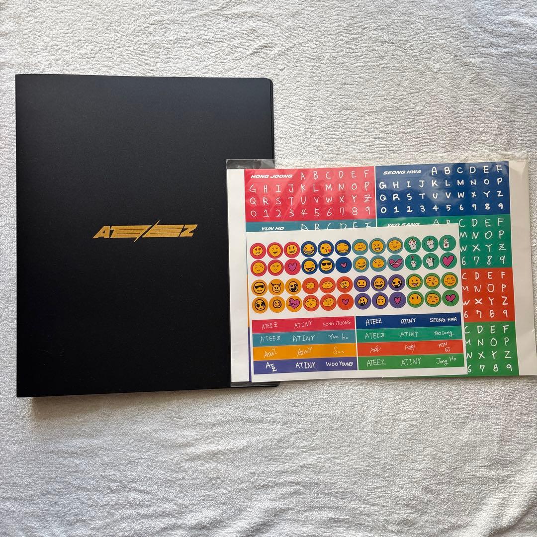 ATEEZ ペンライトver1 特典トレカ ペンライトキーリング