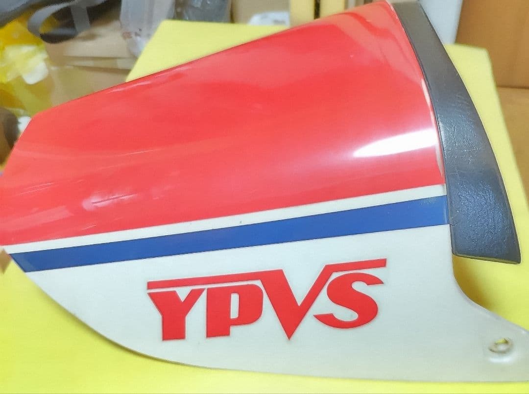 RZV500R　シングルシートカウル