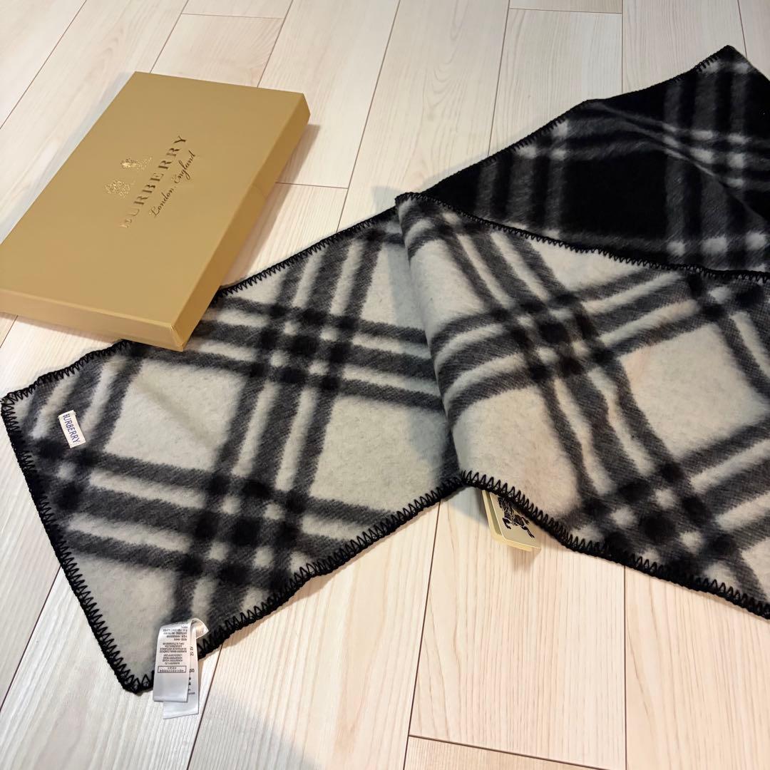 新品　Burberryクラシック チェック カシミア スカーフマフラー男女兼用