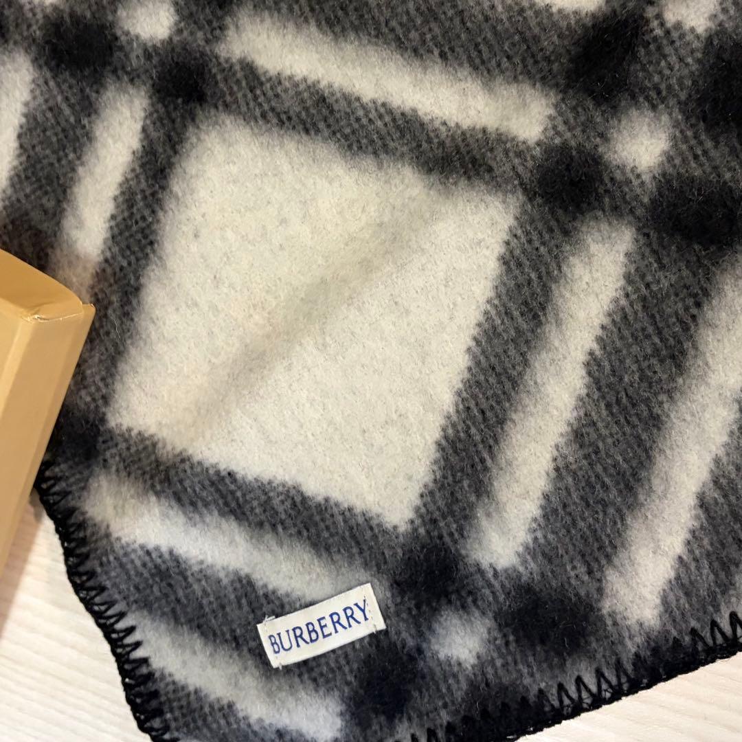 新品　Burberryクラシック チェック カシミア スカーフマフラー男女兼用