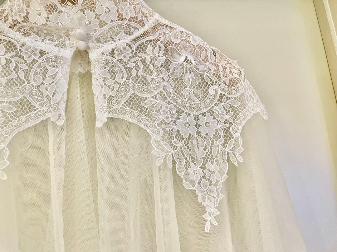 最終値下】定価62,418円 ウエディングケープ＋VERA WANGハンガー付き