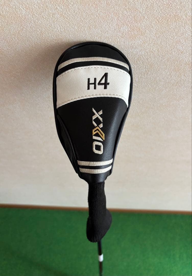 ゼクシオ11 4番ユーティリティ ヘッドカバー付き