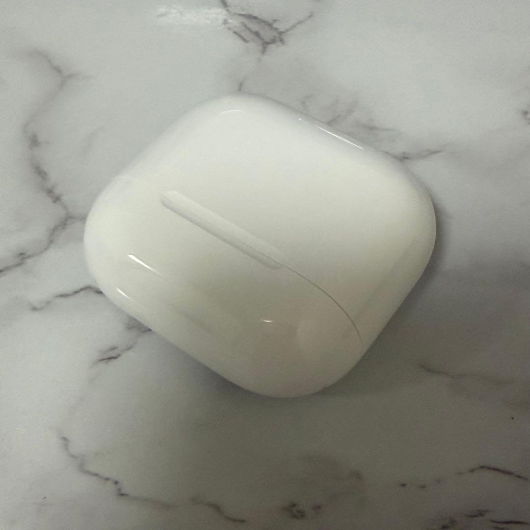 AirPods4 アクティブノイズキャンセリング搭載 クリアケース付