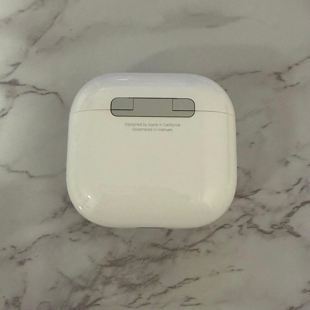 AirPods4 アクティブノイズキャンセリング搭載 クリアケース付