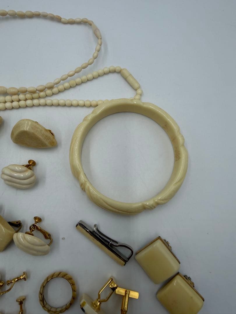 象牙調 象牙風 アクセサリー 約420g 大量 おまとめ ジュエリー ジャンク