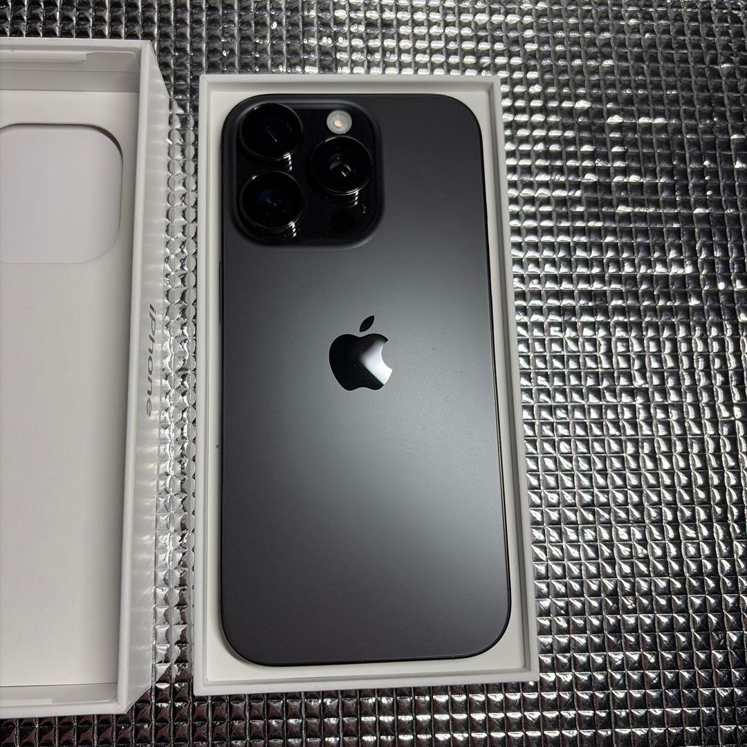 Apple iPhone 16 Pro ブラックチタニウム 128GB 本体