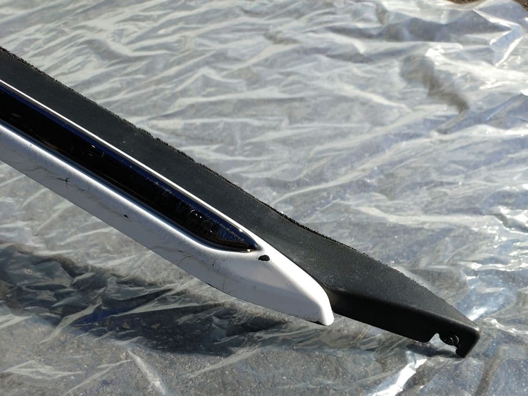 R*↓様 220系クラウン　フロントウィングスポイラー　中古品