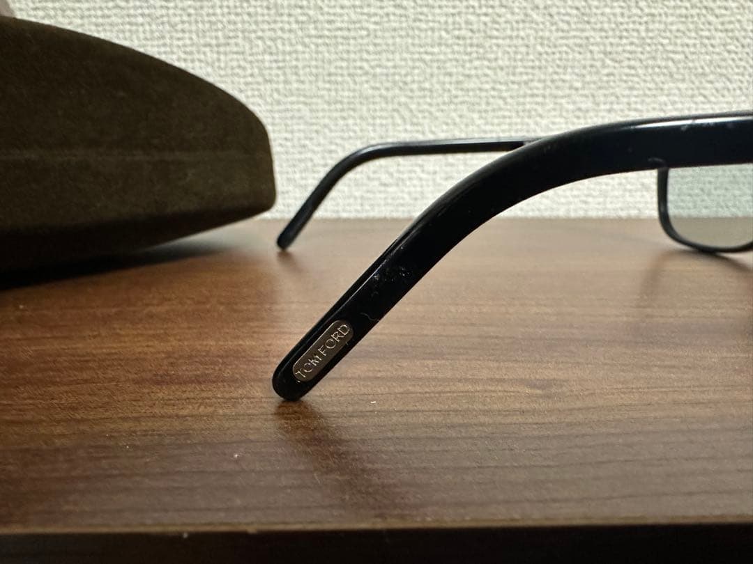 最終価格　1/11迄　TOM FORD サングラス ケース付き