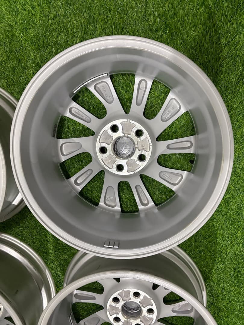 超美品 トヨタ純正 カムリ 70系 後期 アルミホイール 17インチ 4本セット