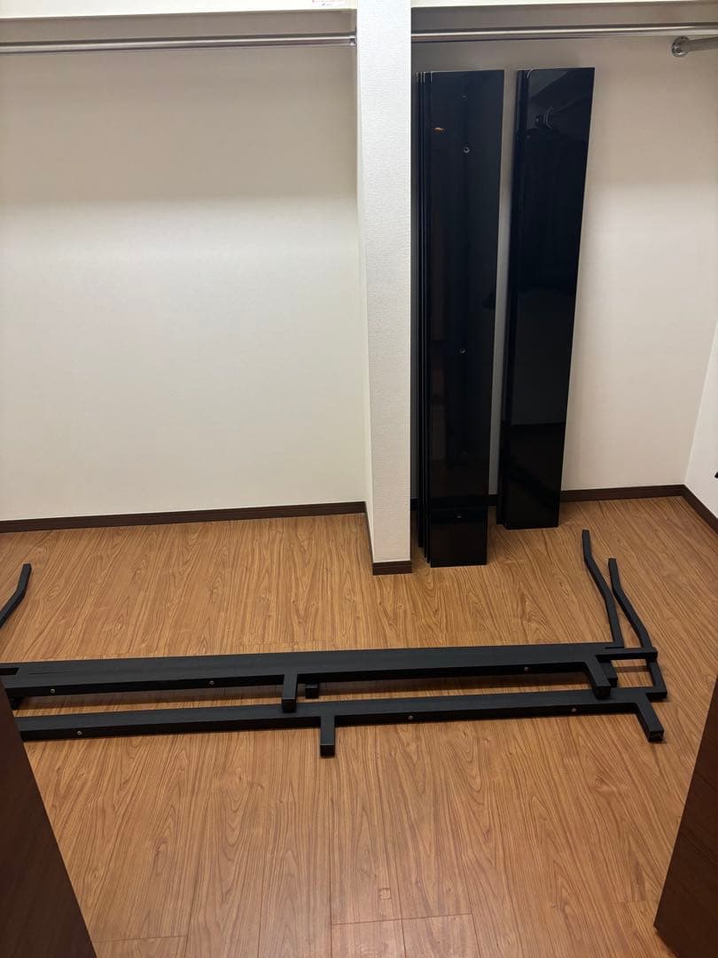 【引取り希望】クイーンサイズ　ベッドフレーム