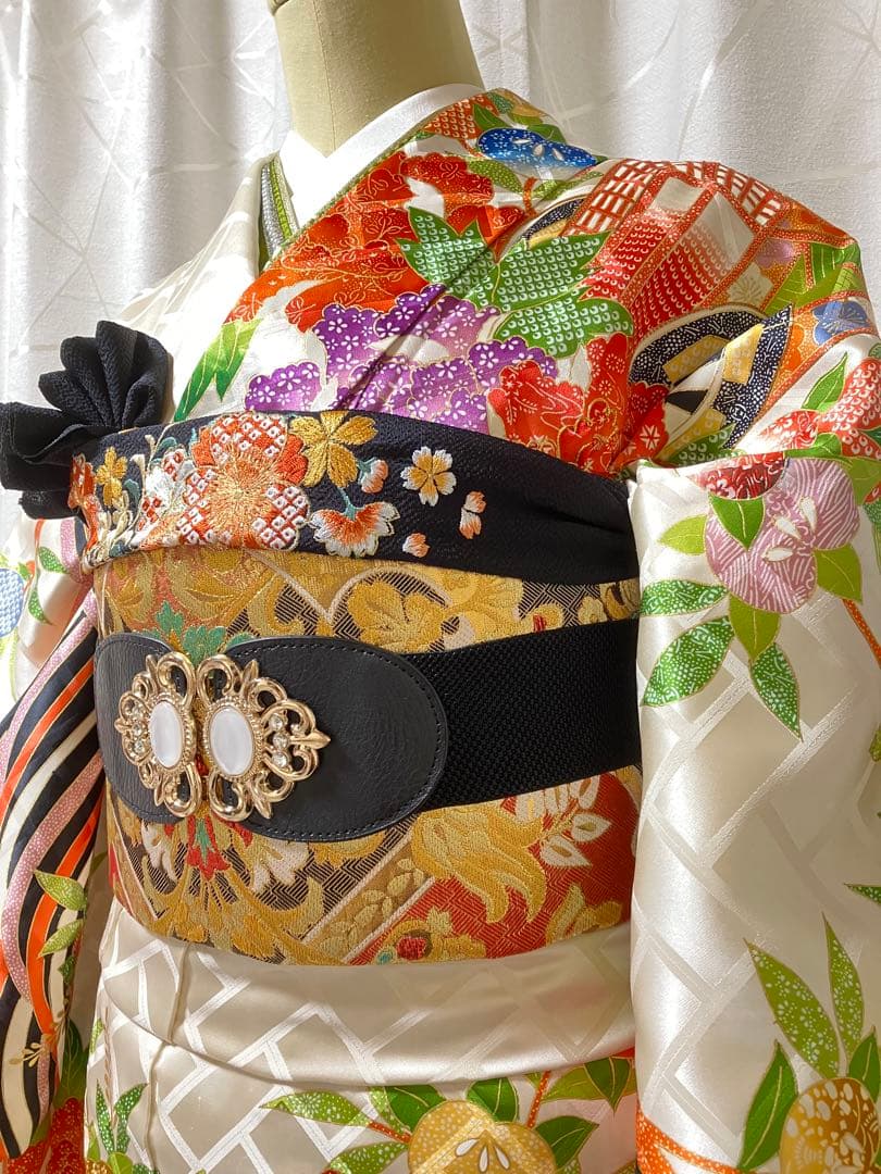 大特価SALE中☆豪華な振袖フルセット【9点】成人式★昭和柄★正絹