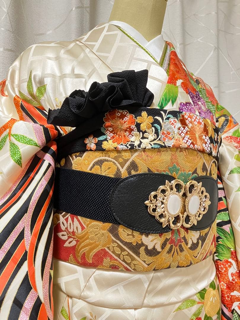 大特価SALE中☆豪華な振袖フルセット【9点】成人式★昭和柄★正絹