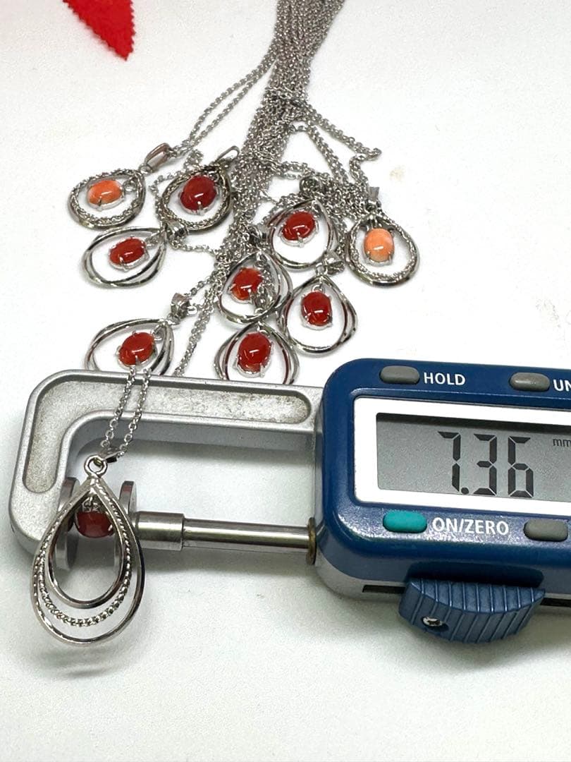 在庫処分　天然珊瑚付きペンダント　10個　チェーン付きまとめ売り