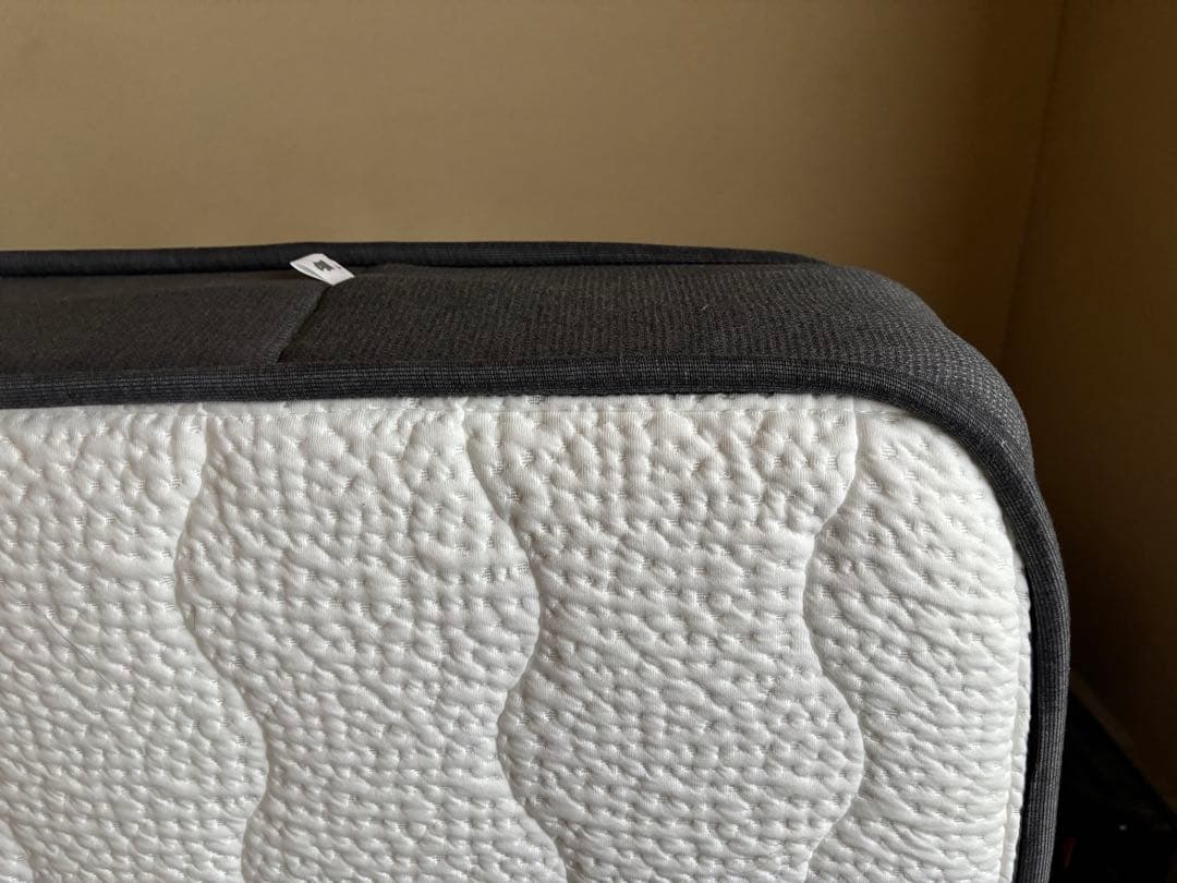 【新品同様】NELL マットレス セミダブル