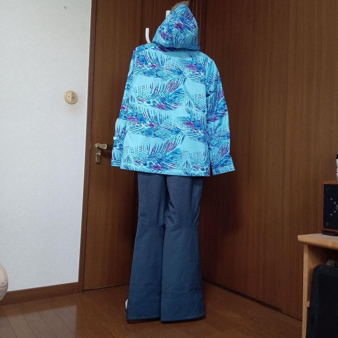人気のONYONE　新品未使用タグ付き　 スキーウェア 上下 (女性用)