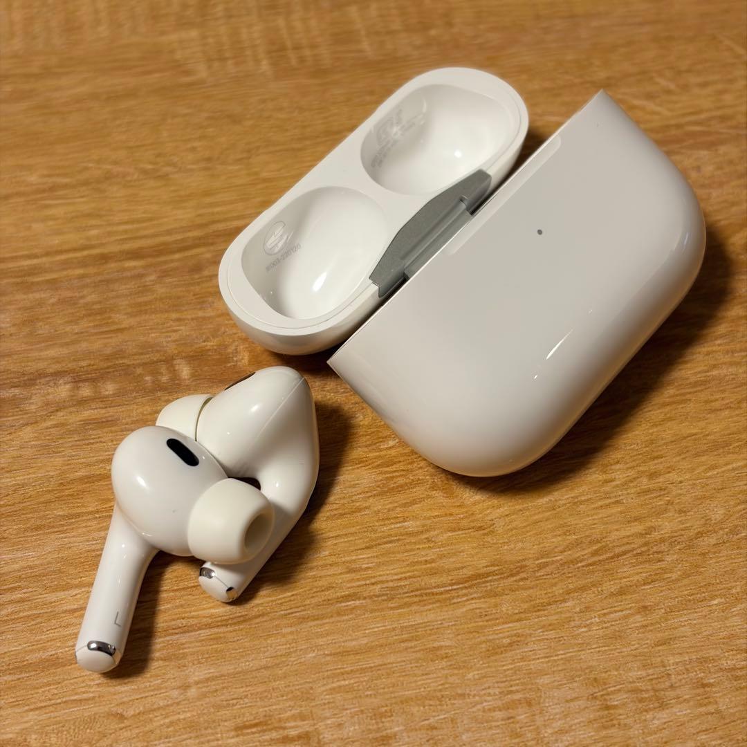 AirPods Pro 2 Lightning端子