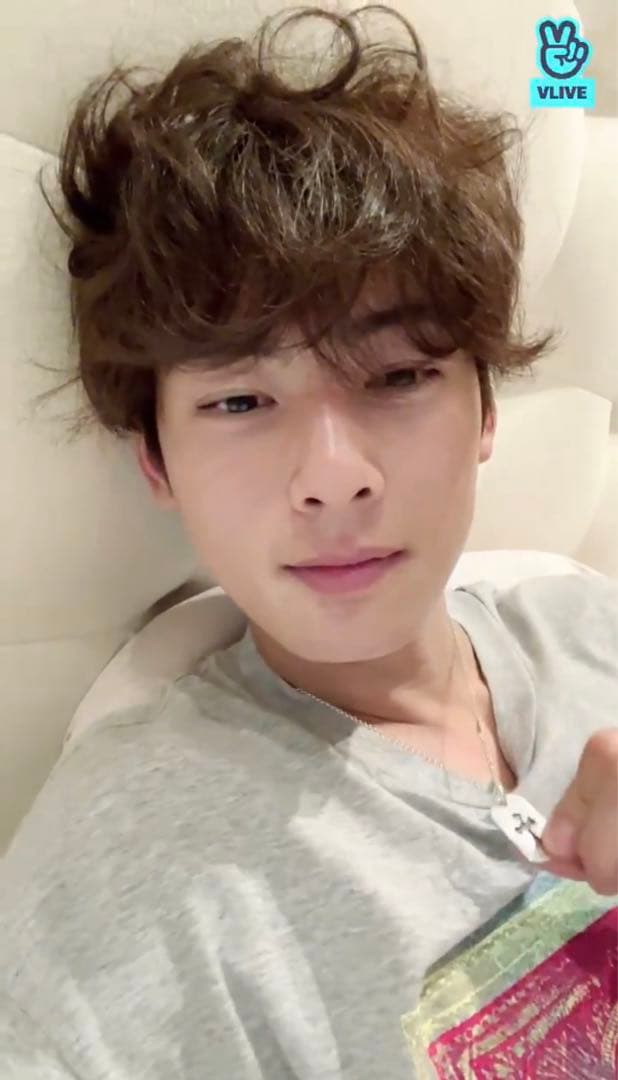 ASTRO チャウヌ 愛用　クロムハーツ　クロスネックレス(^^)