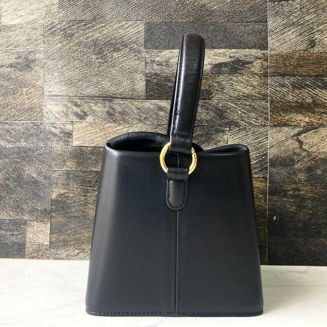 未使用級 GIVENCHY バニティバッグ ゴールド金具 レザー ブラック