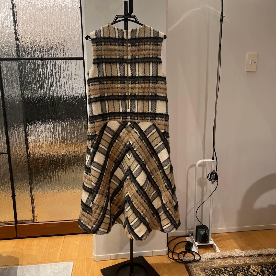 ADORE シャギーチェックノースリーブワンピース