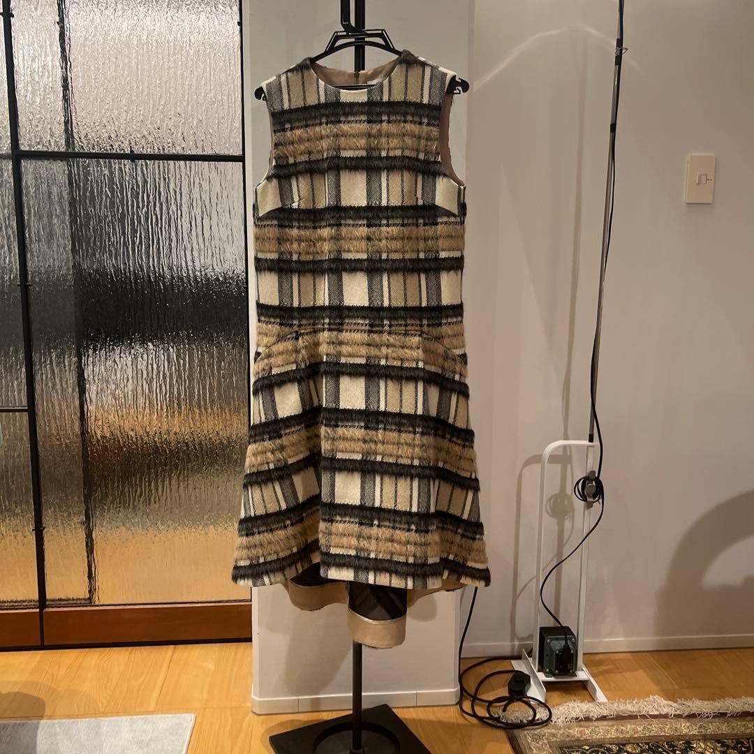 ADORE シャギーチェックノースリーブワンピース