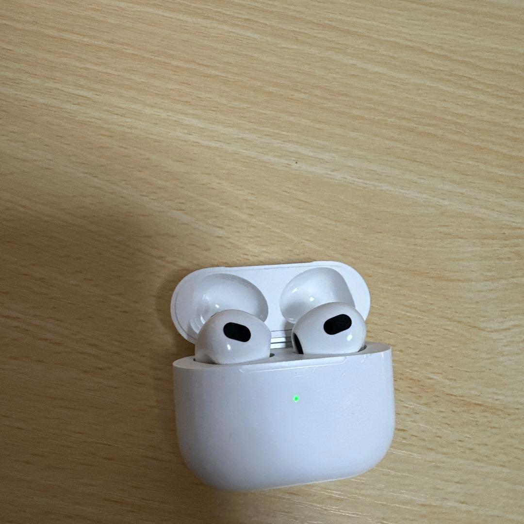 イヤホン AirPods3