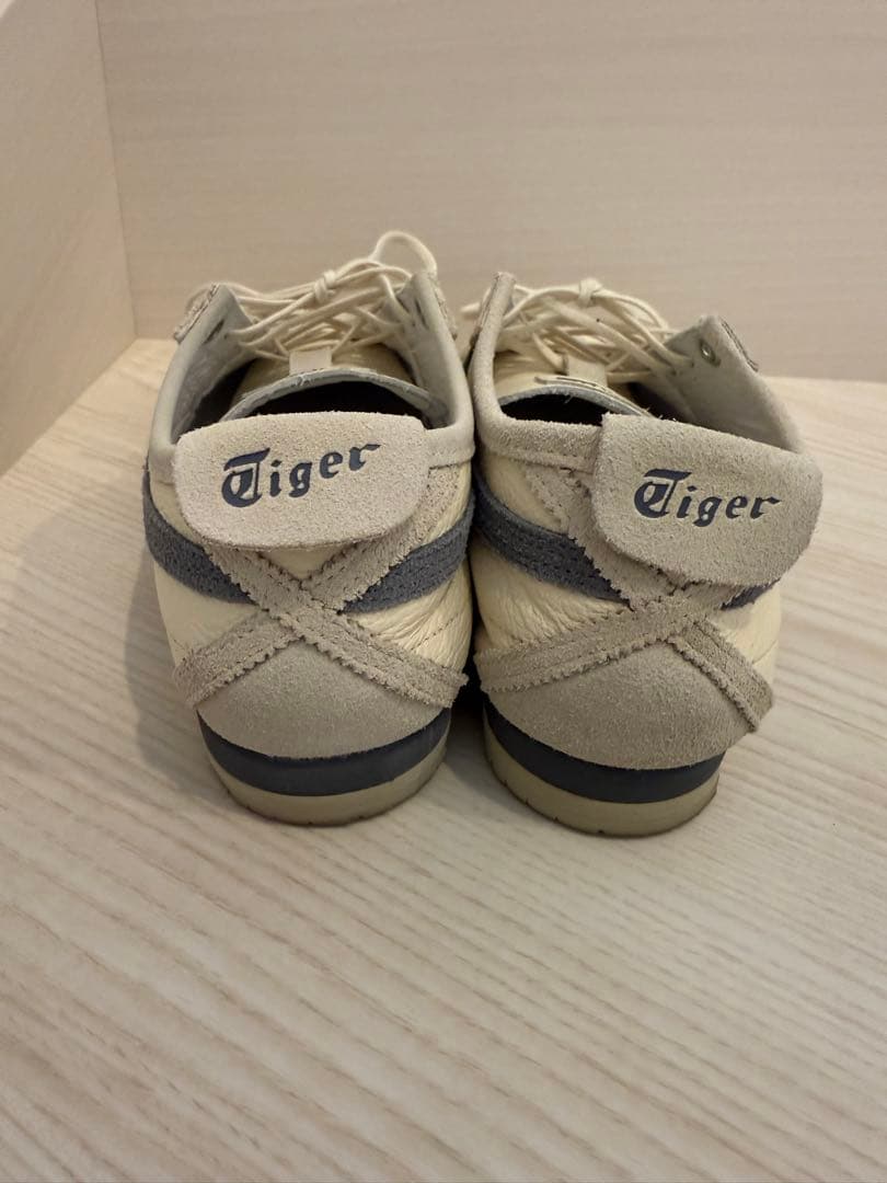 1日まで値下げ！Onitsuka Tiger GSM クリーム/グレースニーカー