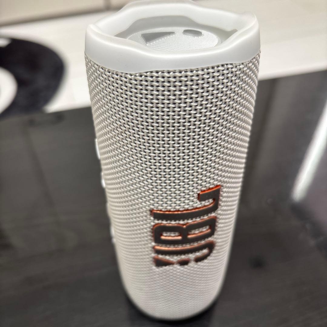 JBL FLIP6 ホワイト ワイヤレススピーカー