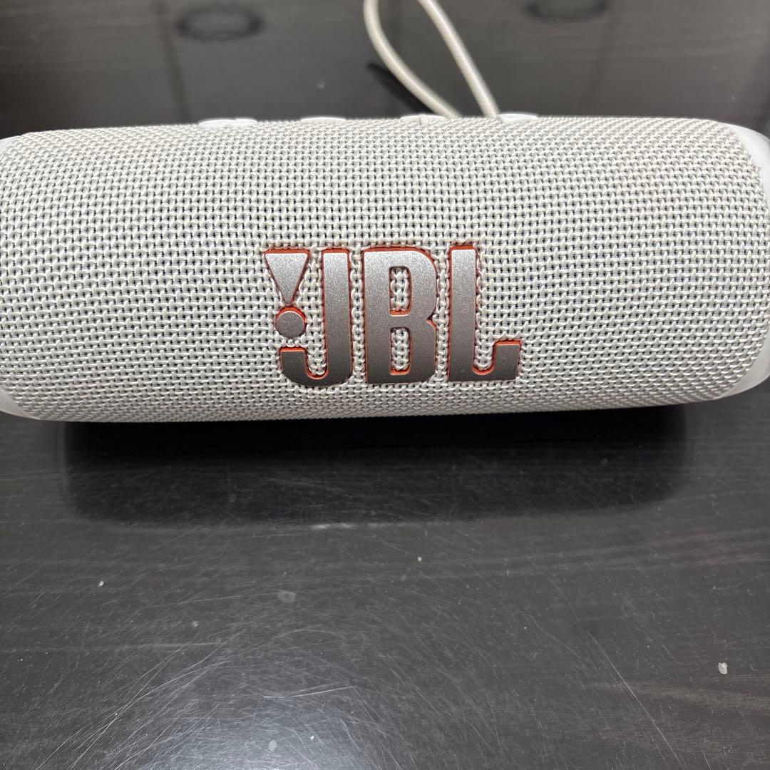JBL FLIP6 ホワイト ワイヤレススピーカー