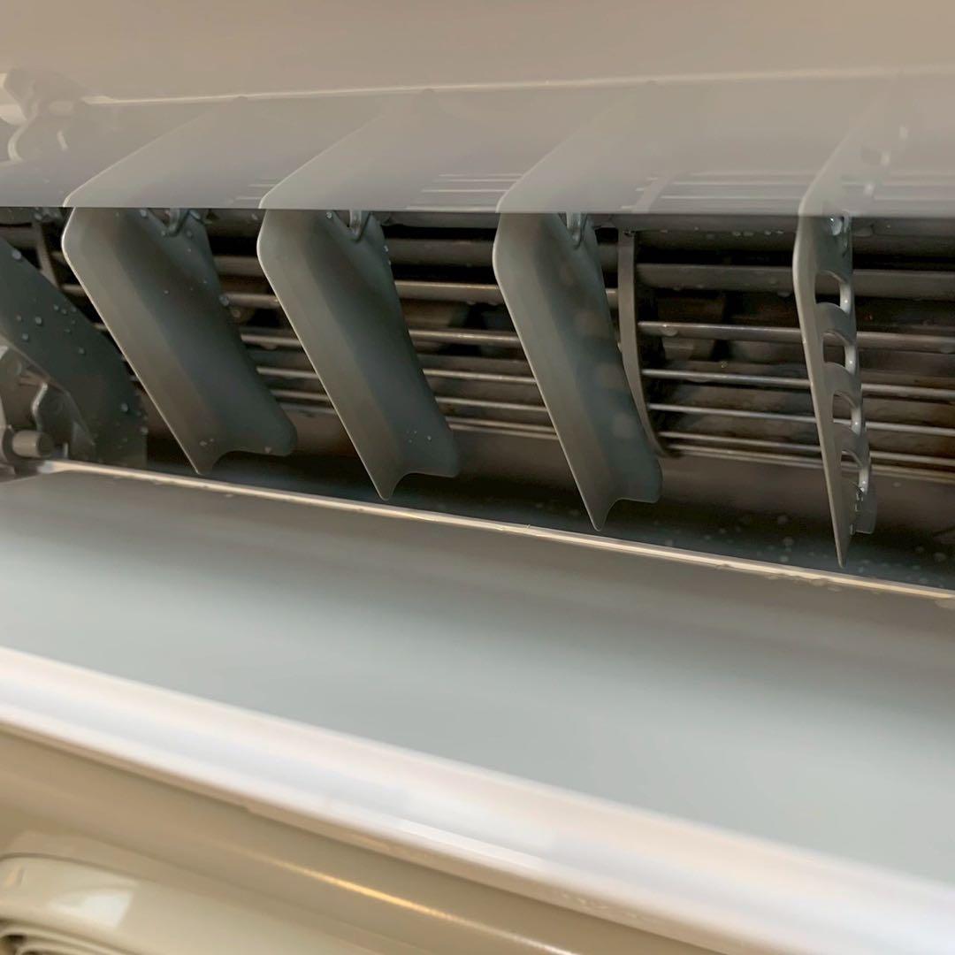 東芝エアコン　2022年製　4.0kw 主に14畳用　　　標準取り付け工事込み