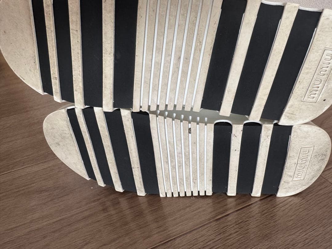 miu miu シルバー グリッタースニーカー23cm