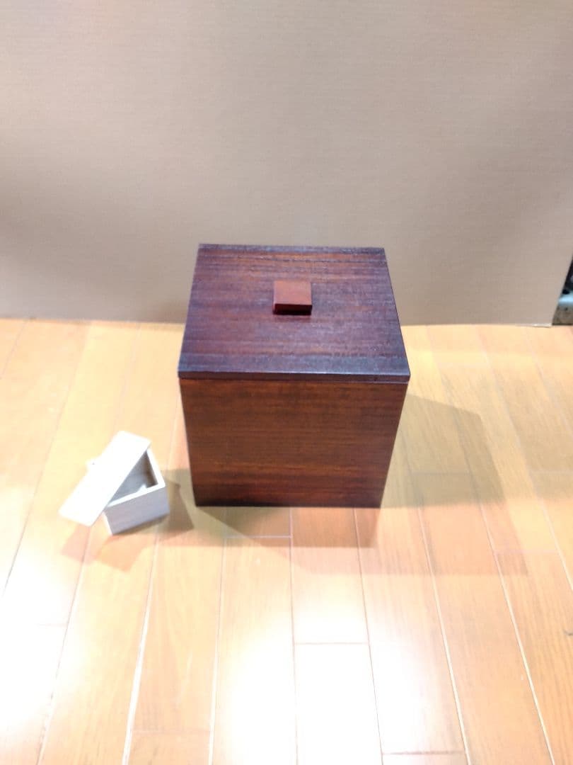 漆塗り(10回塗り)　桐米櫃(こめびつ)　5キロ用　升&すりきり板付き