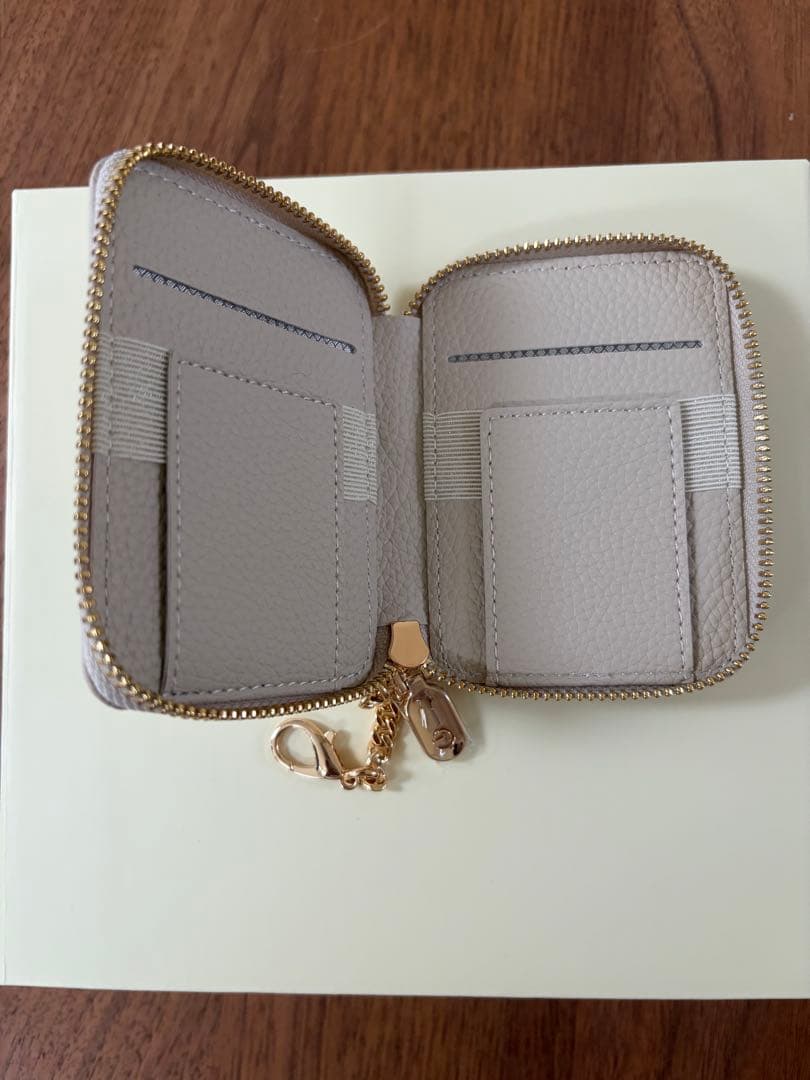 新品！CUSTYPE カスタイプ◆マグネットポーチ付iPhone17ケースセット