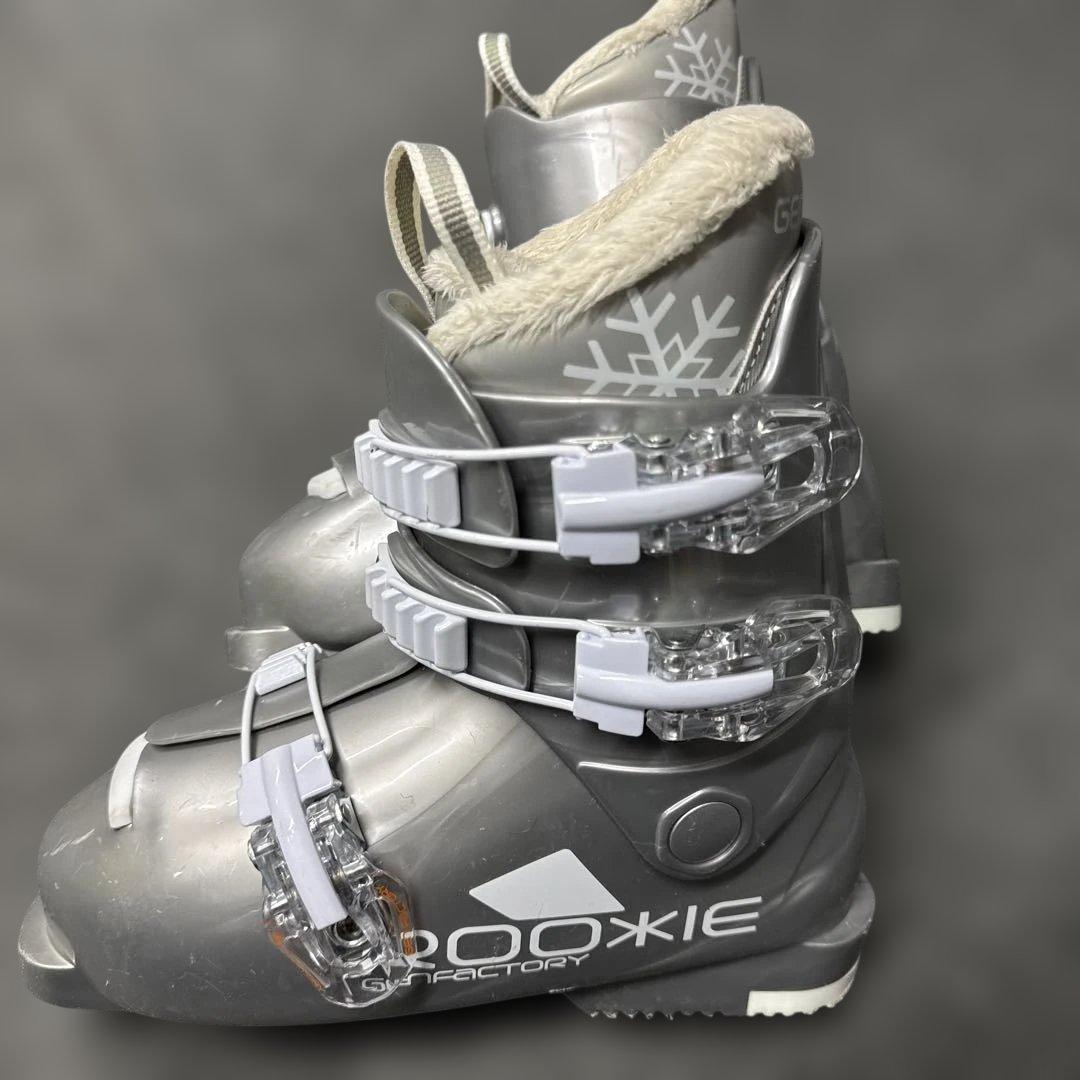 22 ATOMIC ジュニアスキーセット