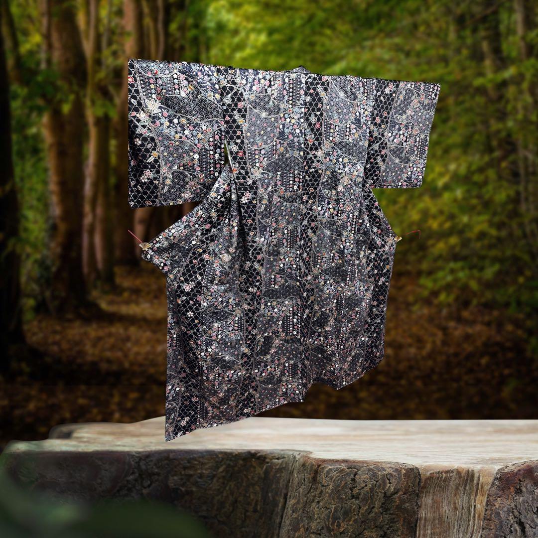 ご成約です逸品 豪華総柄小紋 正絹 特典として帯プレゼント