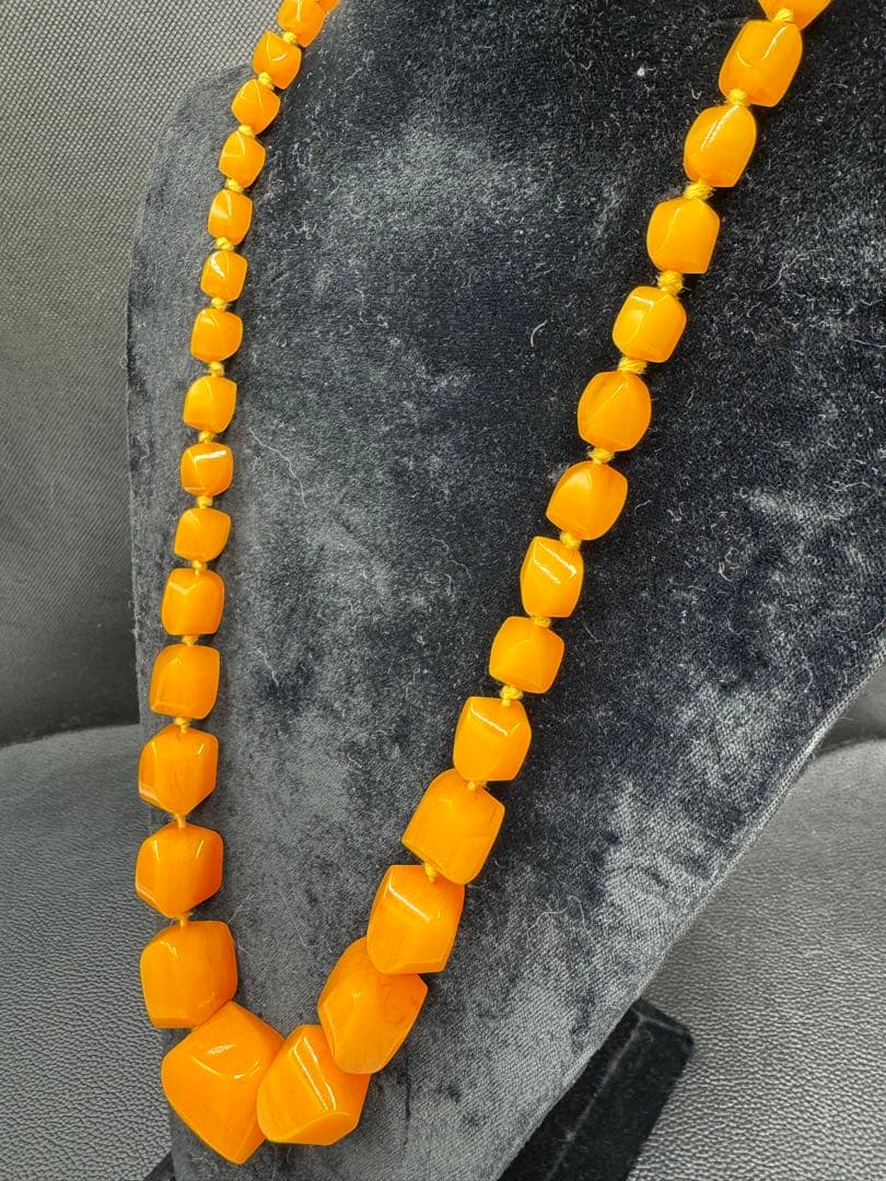 出品終了‼️ソビエト　アンティーク　琥珀ロイヤルアンバー　ロングネックレス　現状