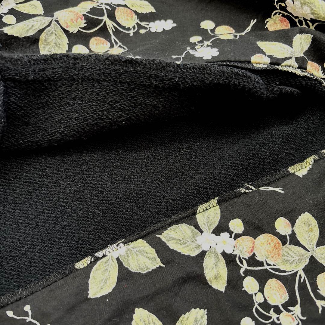 にゃーまま様ワンダフルワールド　カネコイサオ　イチゴ柄　スウェット