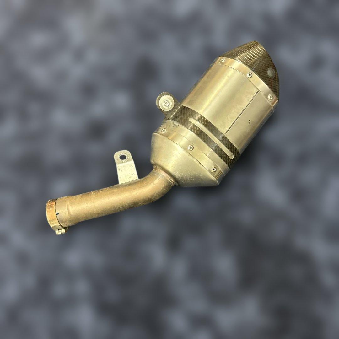 t*様 アクラポビッチ　スリップオンマフラー AKRAPOVIC