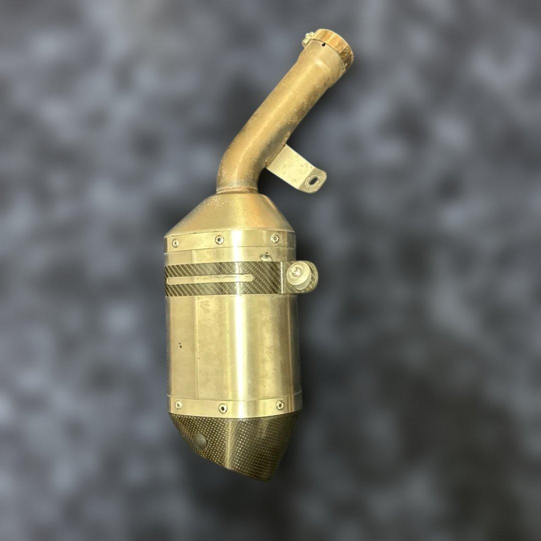 t*様 アクラポビッチ　スリップオンマフラー AKRAPOVIC