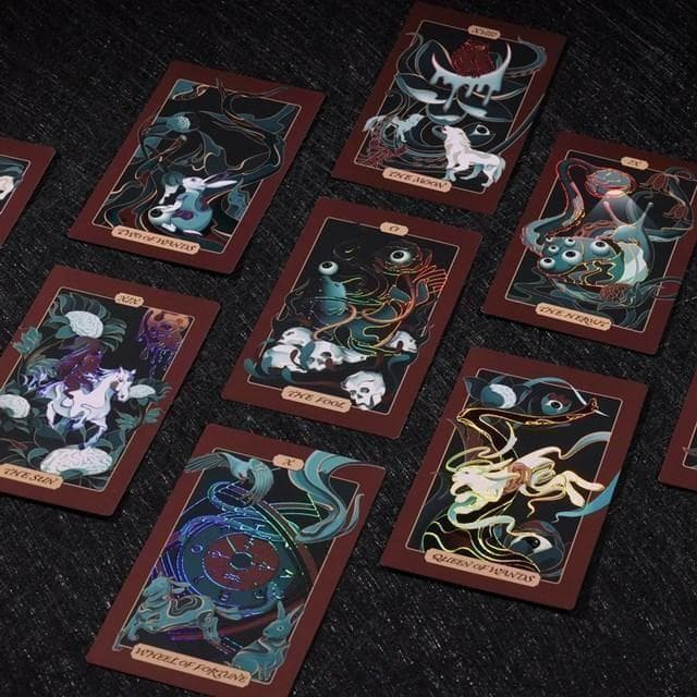 【正規品タロットカード】美麗エンボスホログラム箔✨野性的でミステリアスなデッキ