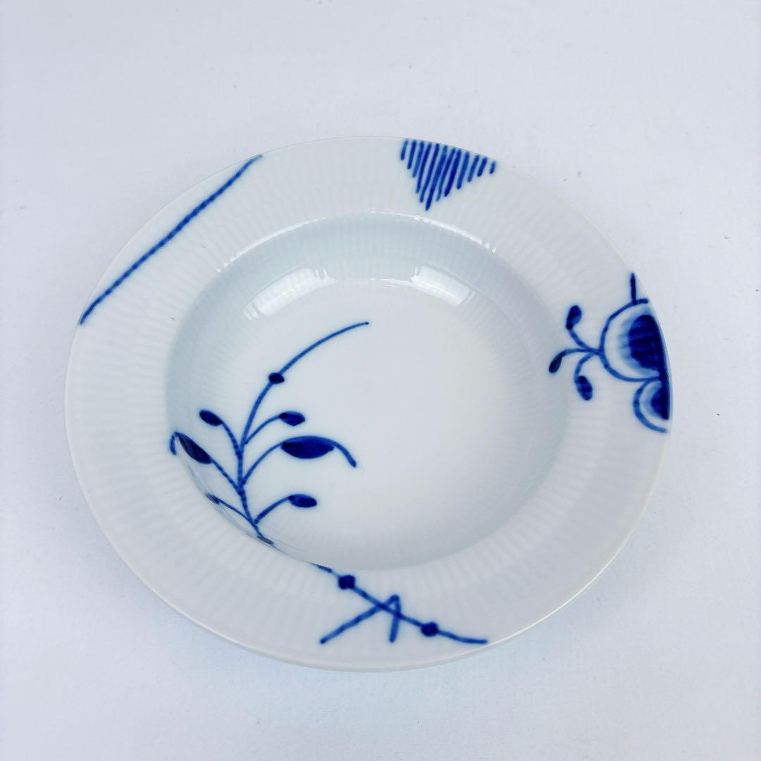 ☆ロイヤルコペンハーゲン☆ブルーフルーテッド　メガ ディーププレート　ラスト2枚